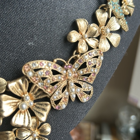 Statement Necklace? YES! - Picture 14 of 16